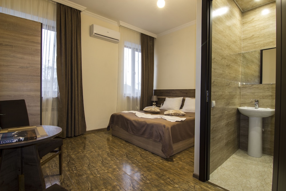 Guest House - MK