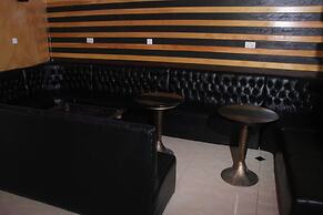 TrippleO's Hotel