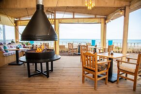 Kara Kedi Beach Bungalow