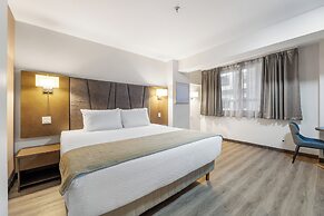 Hotel Montreal Metropolitan, an Ascend Collection Hotel