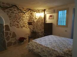 Trullo Alessandro e Villa Raffaela