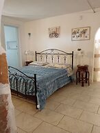 Trullo Alessandro e Villa Raffaela