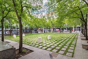 Quartier des Spectacles Appartments