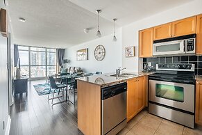 Yonge Street Downtown Toronto Condos