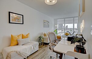 Yonge Street Downtown Toronto Condos