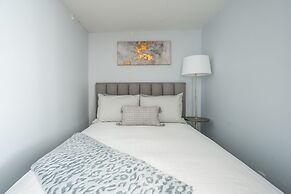 Yonge Street Downtown Toronto Condos