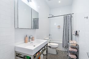 GLOBALSTAY. Dundurn LOFTS. Free parking