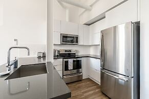 GLOBALSTAY. Dundurn LOFTS. Free parking