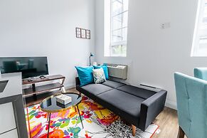 GLOBALSTAY. Dundurn LOFTS. Free parking