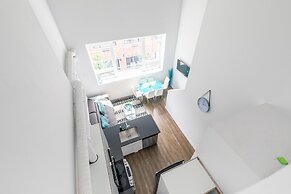 GLOBALSTAY. Dundurn LOFTS. Free parking
