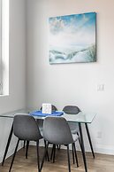 GLOBALSTAY. Dundurn LOFTS. Free parking
