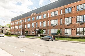 GLOBALSTAY. Dundurn LOFTS. Free parking