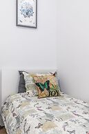 GLOBALSTAY. Dundurn LOFTS. Free parking