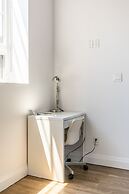 GLOBALSTAY. Dundurn LOFTS. Free parking