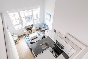 GLOBALSTAY. Dundurn LOFTS. Free parking