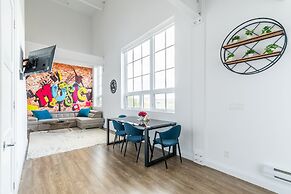 GLOBALSTAY. Dundurn LOFTS. Free parking