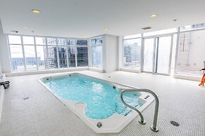 Simply Comfort, Stylish Downtown Apartment