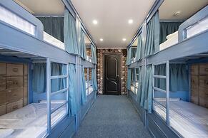 TsaTsa Hotel - Hostel