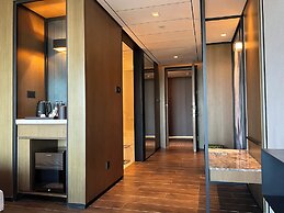 Wyndham Grand Yangon Hotel