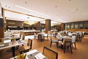Wyndham Grand Yangon Hotel