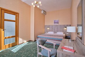 AZIMUT Hotel Prometey Nebug Tuapse