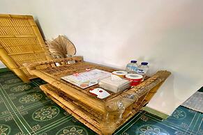 Duyung Rooms and Resto