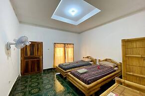 Duyung Rooms and Resto