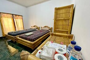 Duyung Rooms and Resto