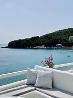 Geo & Art Boutique Hotel