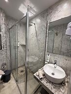Geo & Art Boutique Hotel