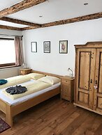 Tuxie Haus