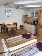 Tuxie Haus