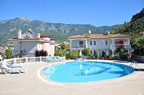 Thera Apartments 8