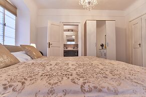 Charles Bridge Royal Apartment