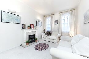 Spacious Apartment in Trendy Islington