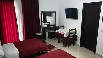 Haris Hotel