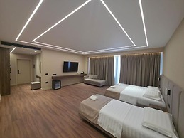 Haris Hotel