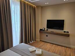 Haris Hotel