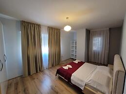 Haris Hotel