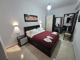 Haris Hotel