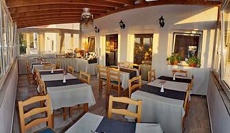 Akti Hotel & Apartments