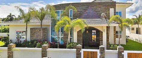 6 Bedroom Villa