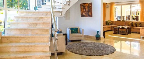 6 Bedroom Villa