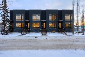 New Luxury Townhome 27