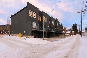 New Luxury Townhome 27