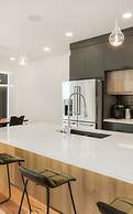 New Luxury Townhome 29