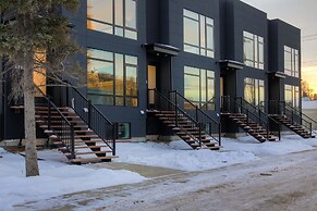 New Luxury Townhome 29
