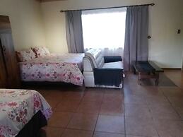 8 Soenie Avenue Self Catering