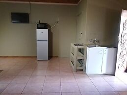 8 Soenie Avenue Self Catering