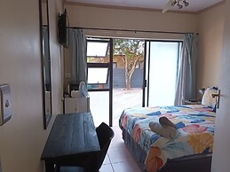 8 Soenie Avenue Self Catering